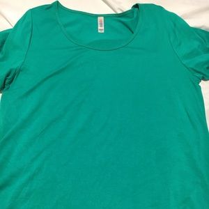 LuLaRoe classic Tee